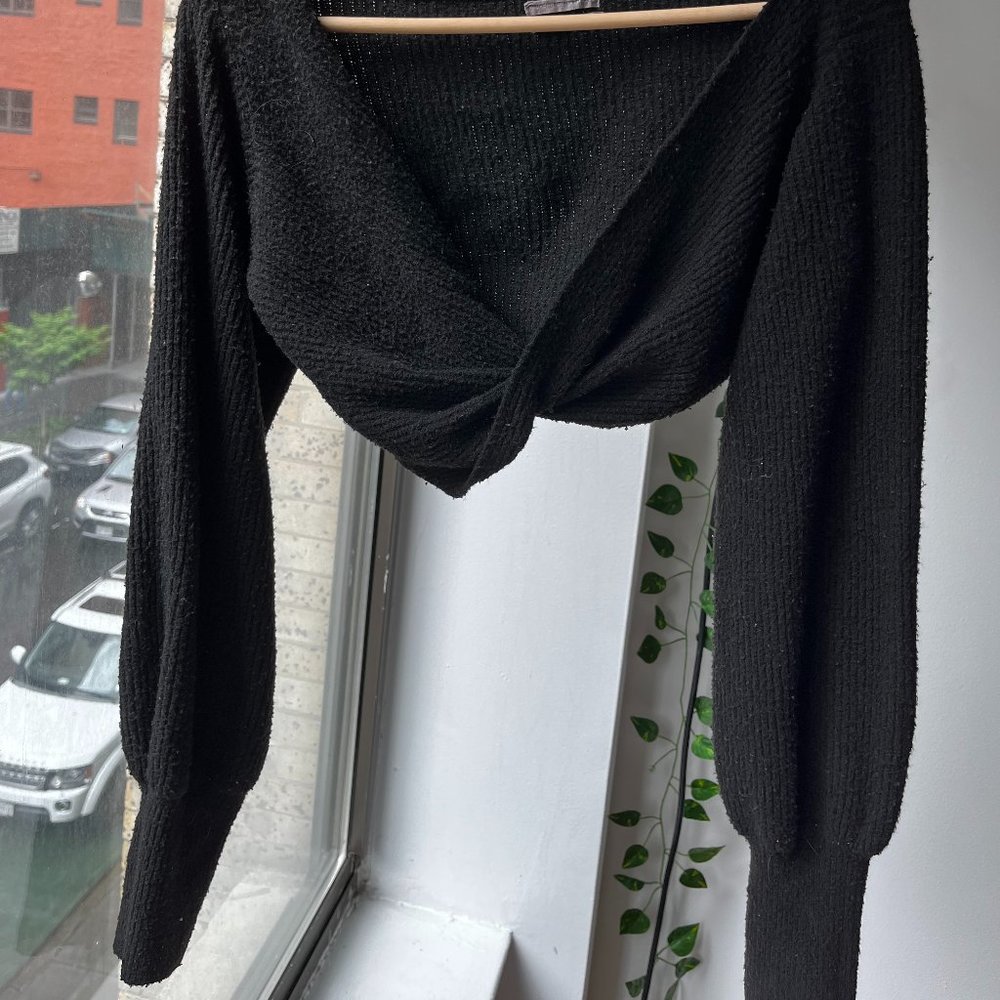 Urban Outfitters Black Cropped Sweater